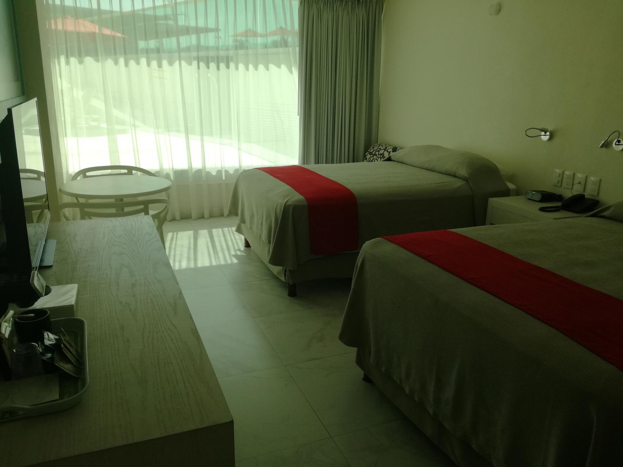 We Hotel Acapulco Bagian luar foto