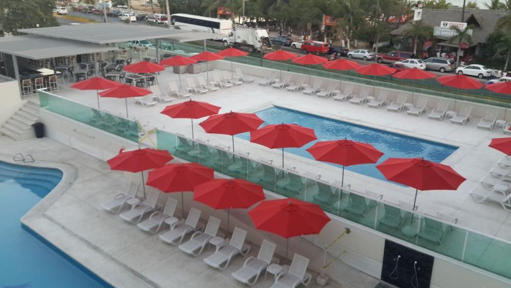 We Hotel Acapulco Bagian luar foto