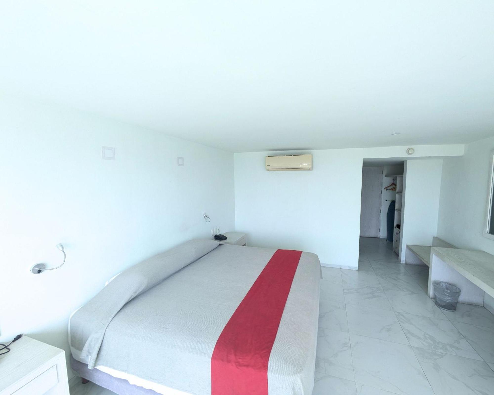 We Hotel Acapulco Bagian luar foto