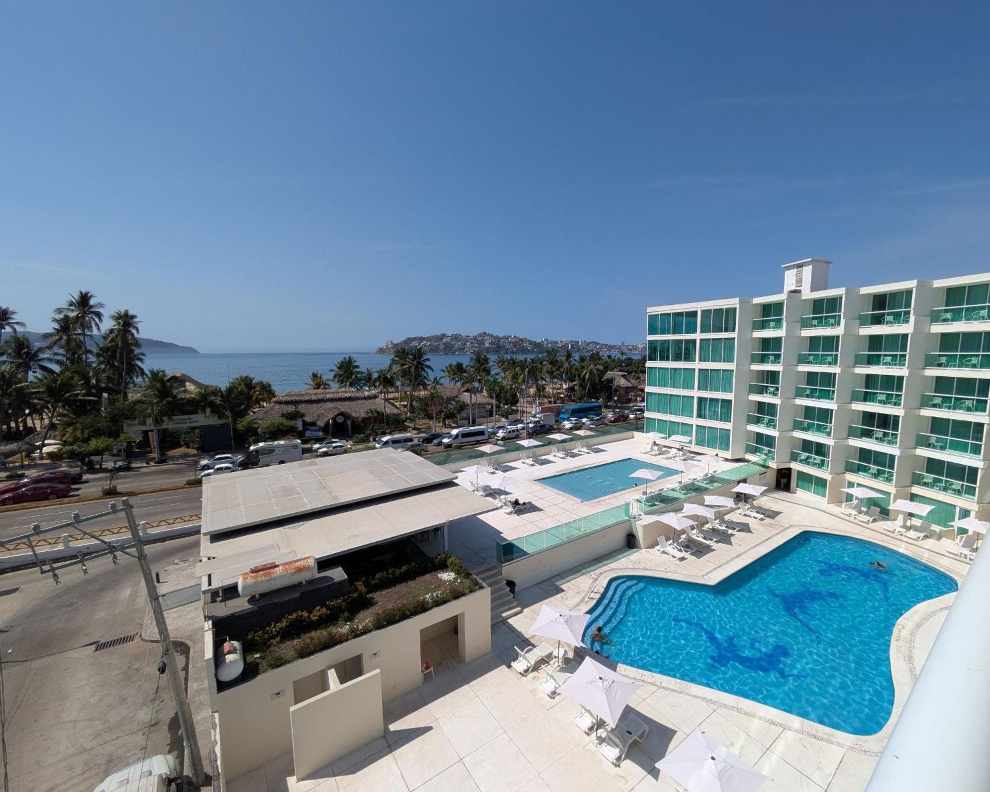 We Hotel Acapulco Bagian luar foto