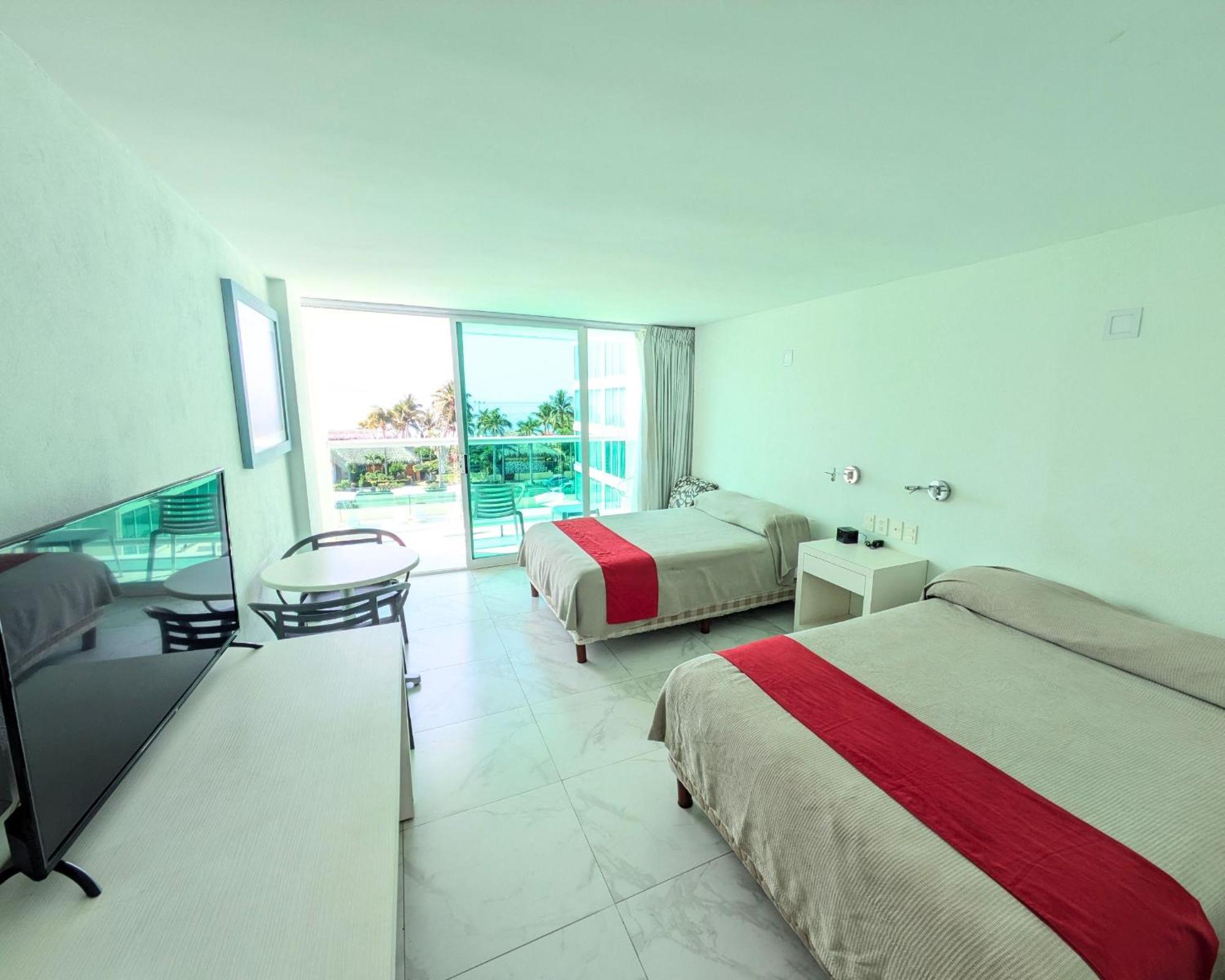 We Hotel Acapulco Bagian luar foto