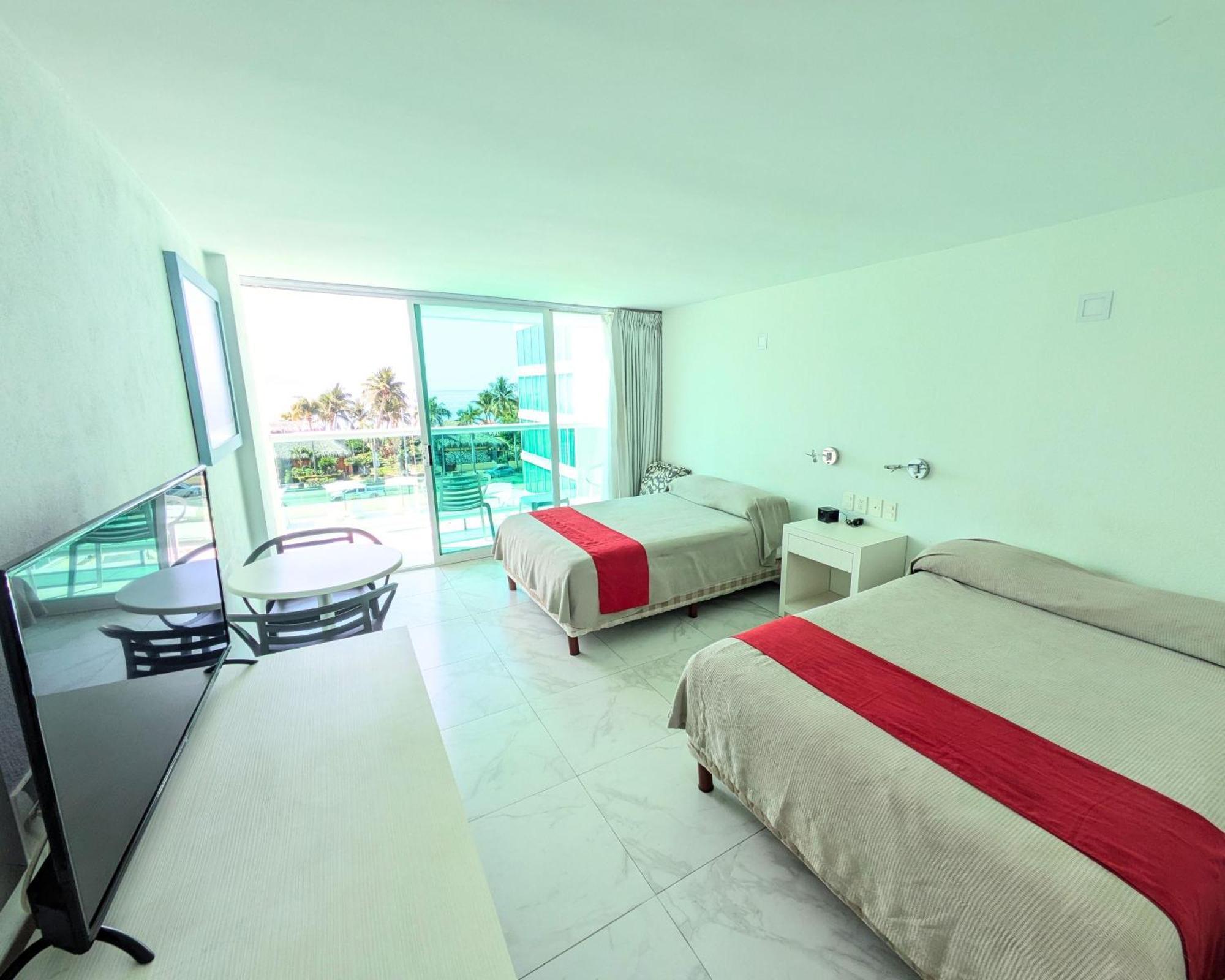 We Hotel Acapulco Bagian luar foto