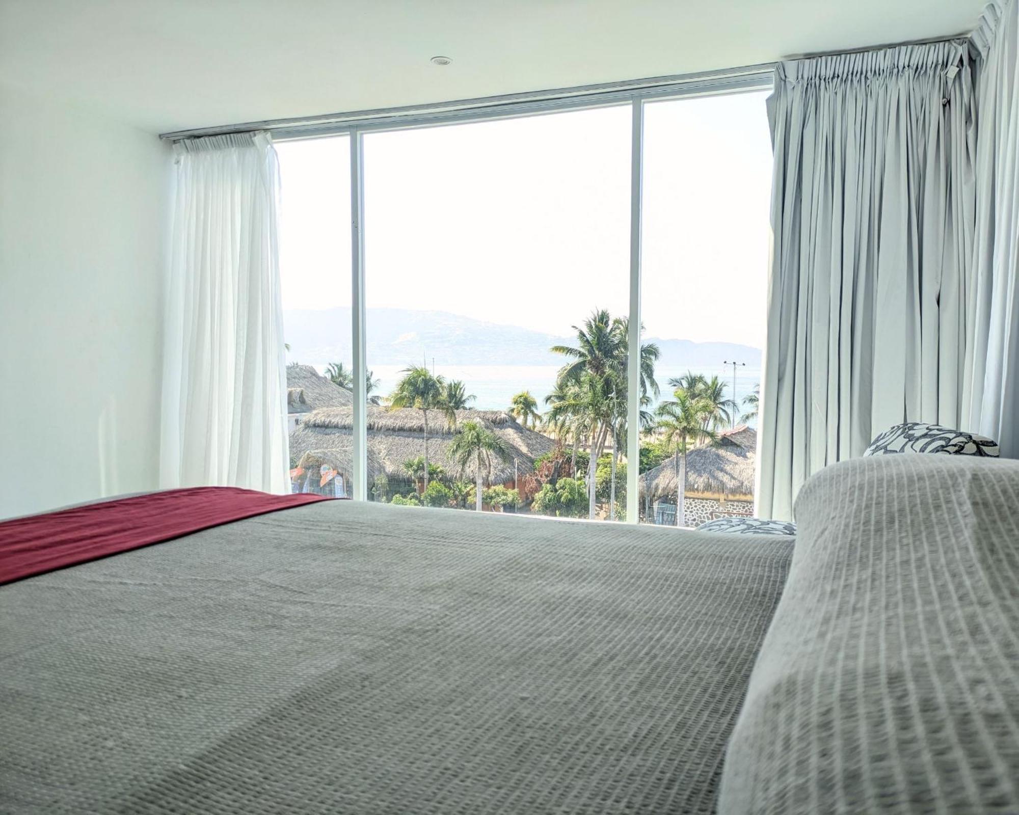 We Hotel Acapulco Bagian luar foto