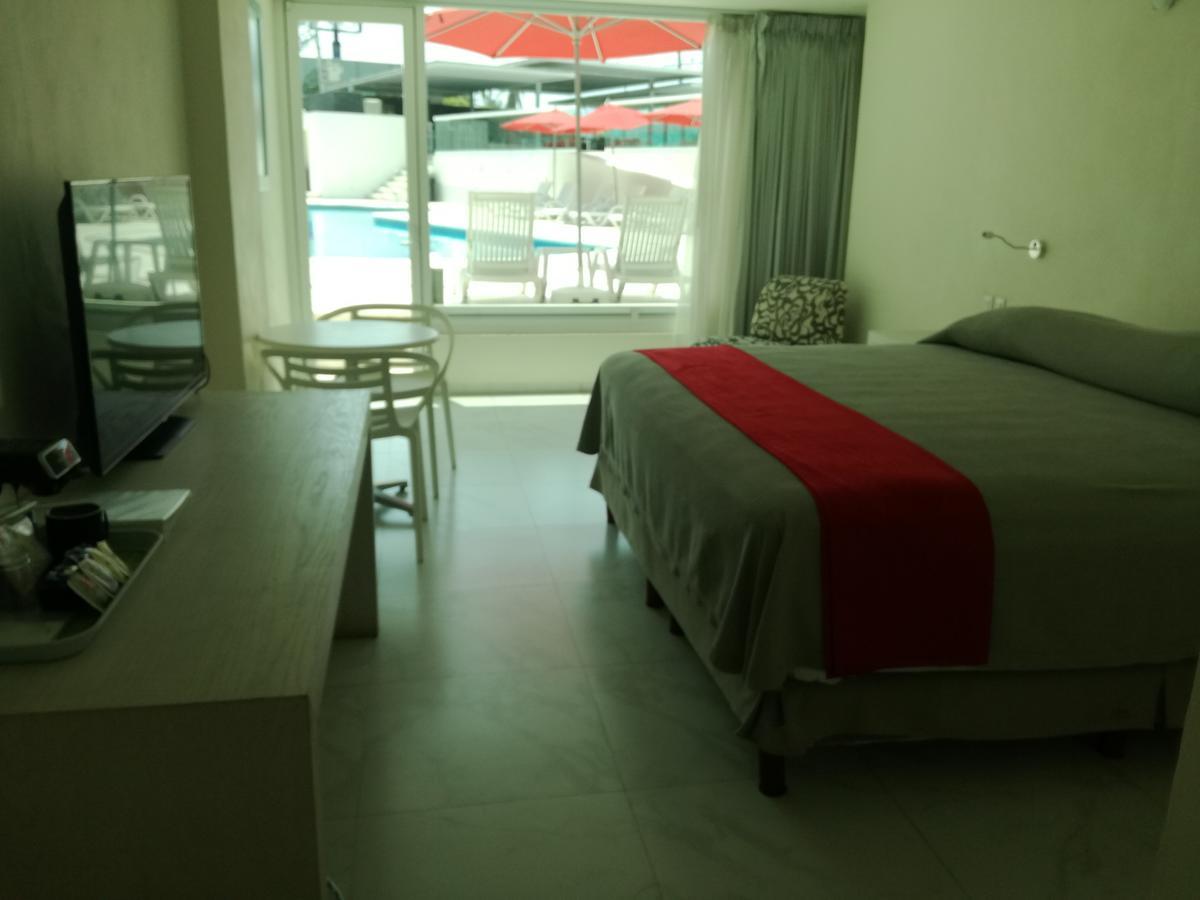 We Hotel Acapulco Bagian luar foto