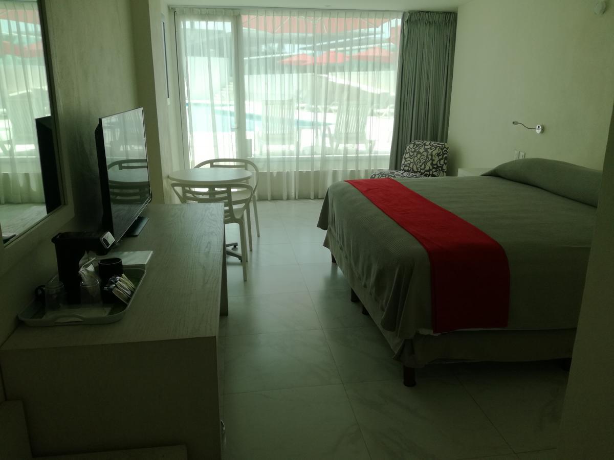 We Hotel Acapulco Bagian luar foto