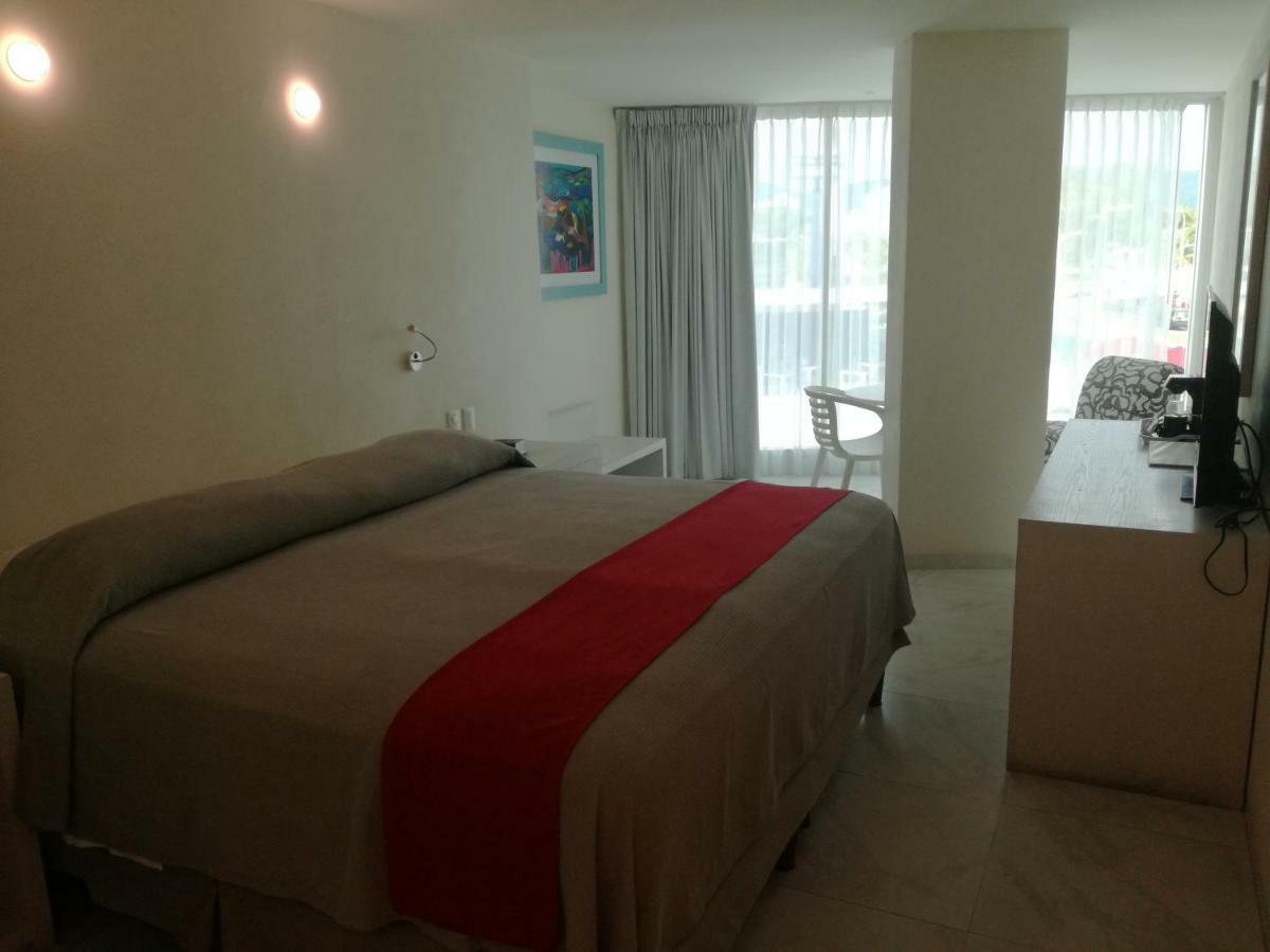 We Hotel Acapulco Bagian luar foto